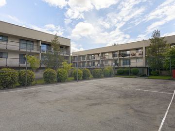 Apartments for Rent in Richmond -  Dolphin Square Apartments - CanadaRentalGuide.com