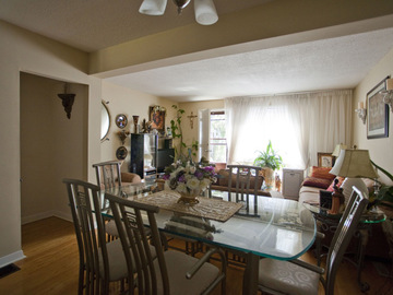 Apartments for Rent in Toronto -  Silverstone Townhomes - CanadaRentalGuide.com