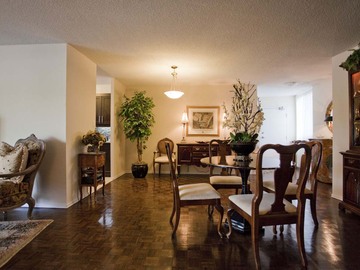 Apartments for Rent in Oakville -  John Street Apartments - CanadaRentalGuide.com