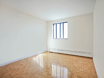 Apartments for Rent in Brampton -  Brampton Village Apartments - CanadaRentalGuide.com