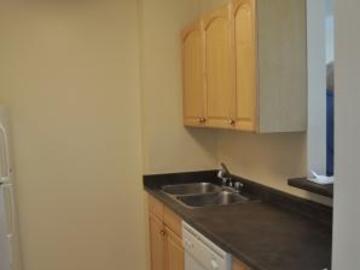 Apartments for Rent in London -  Highland Village - CanadaRentalGuide.com