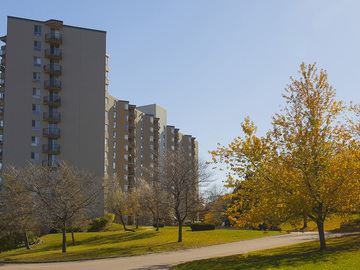 Apartments for Rent in London -  Highland Village - CanadaRentalGuide.com