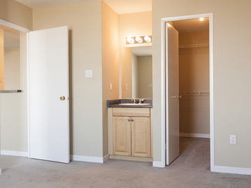 Apartments for Rent in London -  Highland Village - CanadaRentalGuide.com