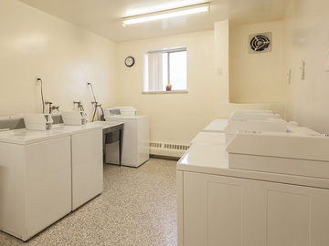 Apartments for Rent in Toronto -  Sheldon Towers - CanadaRentalGuide.com