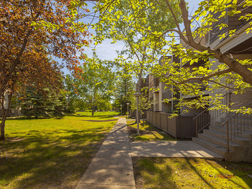 Apartments for Rent in Calgary -  Pineridge Greene Apartments - CanadaRentalGuide.com