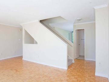 Apartments for Rent in Brampton -  Clark Townhomes - CanadaRentalGuide.com