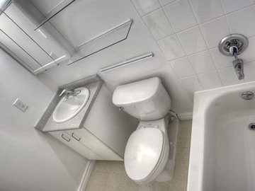 Apartments for Rent in Brampton -  Clark Townhomes - CanadaRentalGuide.com
