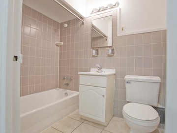 Apartments for Rent in Toronto -  Broadway Apartments - CanadaRentalGuide.com