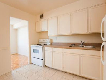 Apartments for Rent in Toronto -  Yonge Eglinton Apartments - Duplex - CanadaRentalGuide.com
