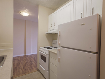 Apartments for Rent in Calgary -  Kingston Tower - CanadaRentalGuide.com
