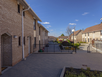 Apartments for Rent in Toronto -  Goodview Townhomes - CanadaRentalGuide.com